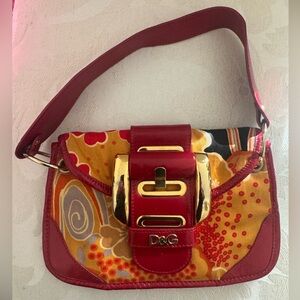 Very Rare Red patent Leather and fabric 
Dolce & Gabanna pocketbook